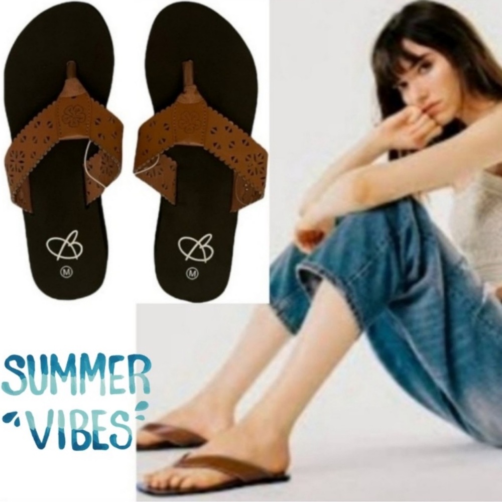 Brown Flip Flops Tooled Leather Look Cut Out Design Womens Size 7 - 8 Medium